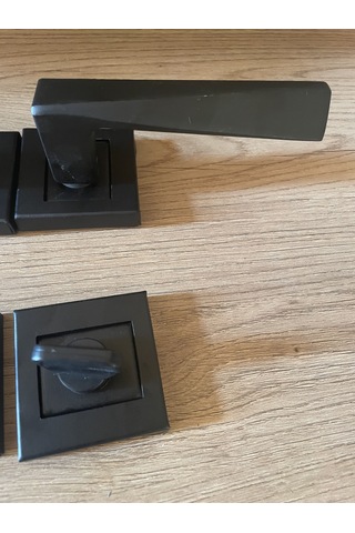 Prizma Kare Rozet Wc Kapı Kolu Ve Sessiz Gömme Kilit Mat
