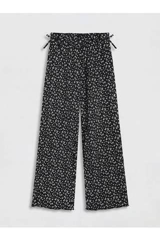 Lc Waikiki Siyah Çiçek Baskılı Geniş Paça Kız Çocuk Pantolon