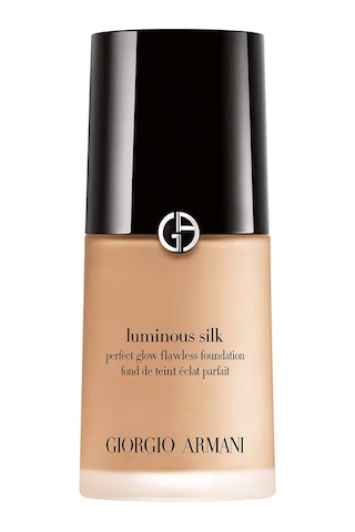 Giorgio Armani Luminous Silk Işıltılı Ve Doğal Bitişli Fondöten 5.1