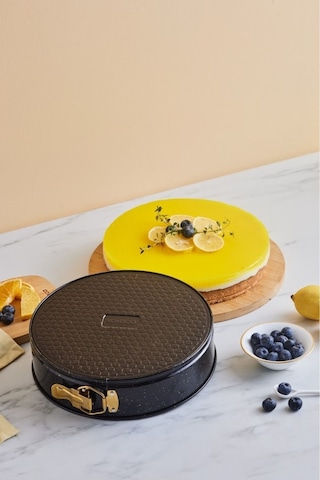 Karaca Black Gold Kelepçeli Kek Kalıbı 26 cm