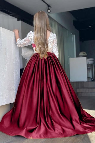 Riccotarz Kız Çocuk Yakası Şeffaf Tül Omuz Ve Kolları Güpür İşlemeli Fiyonk Detaylı Saten Bordo Uzun Abiye Bordo