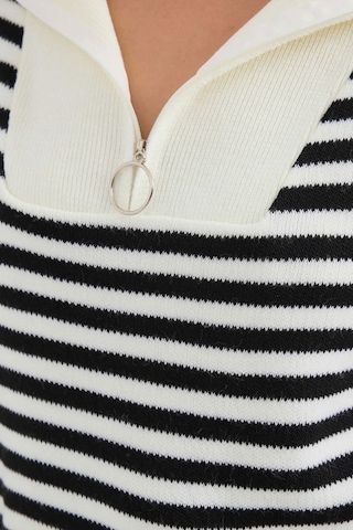 Gabria Fermuarlı Çizgili Kazak Ekru