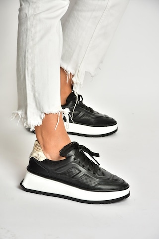 Fox Shoes U555605603 Siyah Hakiki Deri Kalın Tabanlı Spor Ayakkabı Sneakers Siyah
