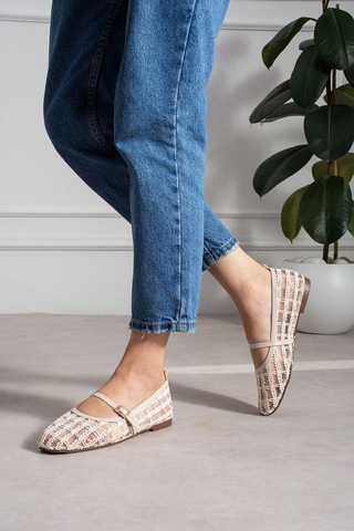 Dabab Shoes Rıvena Kadın Ekru Tül Üzeri Nakış Detaylı Kare Burun Üstten Bantlı Düz Taban Mary Jane Babet