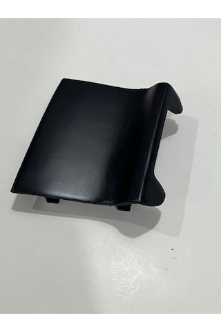 Audi A3 2009-2013 Uyumlu Arka Tampon Çeki Demiri Kapağı
