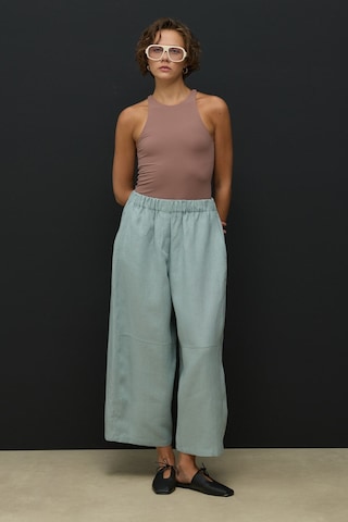 Molene Koyu Mint Kesik Detaylı Crop Barrel Keten Pantolon