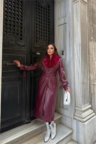 Neşeli Butik Kadın Yaka Çıkarılabilir Kürk Detaylı Düğmeli Deri Trençkot Nbstr1001 Bordo