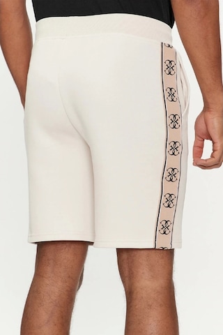 Guess Erkek Mıckey Şort Beyaz