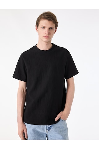 Koton Regular Fit Kısa Kollu Dokulu Tok Kumaş Bisiklet Yaka Tişört Siyah 6sam10346mk