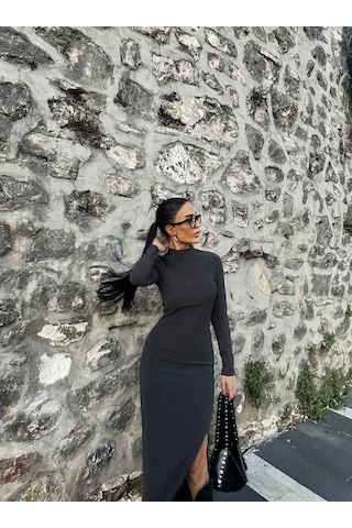 Yırtmaçlı Kalın Bürümcük Uzun Elbise Siyah Siyah