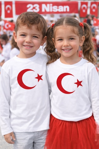 Herşey Nota Ay Yıldız Baskılı Uzun Kollu Beyaz Çocuk Tişört 23 Nisan Okul Gösterisi 3-14 Yaş