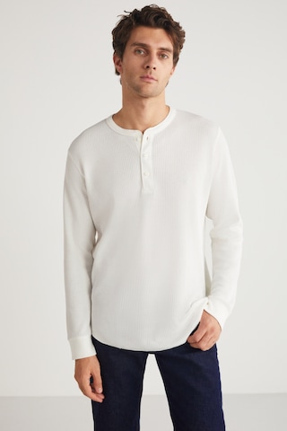 Grımelange Patrıck Erkek Triko Waffle Özel Dokulu Kalın Premium Kumaşlı Düğme Detaylı Beyaz T-shirt