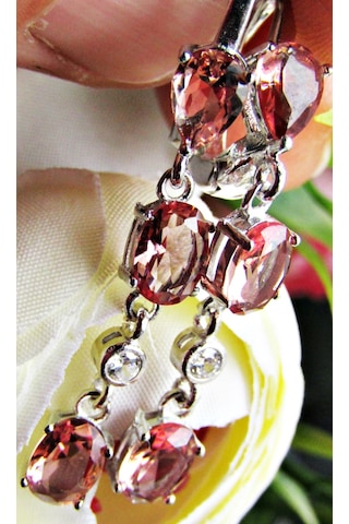 Zultanit Oval Taşlı Arası Beyaz Taşlı Kadın Küpesi