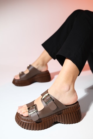Luvishoes Joanes Kahve Cilt Hakiki Deri Çift Bantlı Kadın Dolgu Taban Terlik Kahverengi