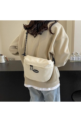 Sarı 2024 Yeni Naylon Postacı Çantası Moda Hamur Tatlısı Çanta Kadınlar İçin Naylon Crossbody Çanta Yarım Ay Koltuk Altı Çantası Büyük Omuz Çantaları Sarı