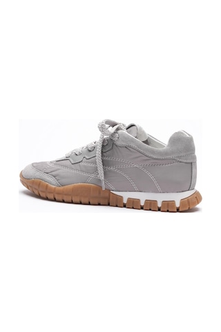 Mubiano Kadın Hakiki Süet Bağcıklı Krep Tabanlı Anorak Detaylı Sneaker Gri Minu Gri