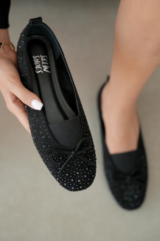 Selin Shoes Ziva Süet Üzeri Taş Detay Fiyonk Aksesuar Kadın Babet- Siyah Süet Selin Shoes Ziva Süet Üzeri Taş Detay Fiyonk Aksesuar Kadın Babet- Siyah Süet