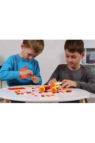 Plus Plus Color Cars Fire 200 Parça Ateşli Yarış Arabası Eğitici Oyuncak