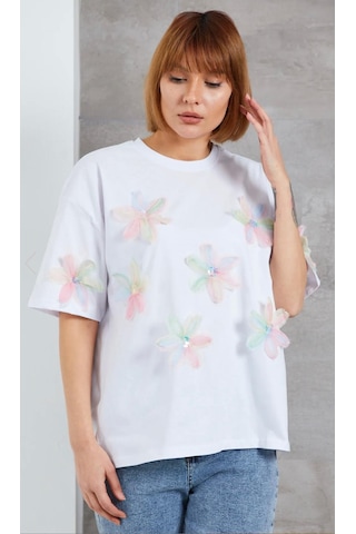 Çiçekli T-shirt Beyaz Çiçekli T-shirt Beyaz
