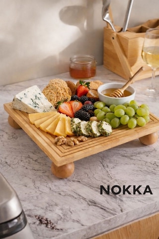 Bambu Dekoratif Top Ayaklı Kare Sunum Tabağı 28 X 28 Cm Renksiz