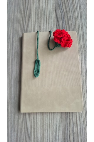 Öğretmene Özel Hediye Karanfil Amigurumi Kitap Ayracı