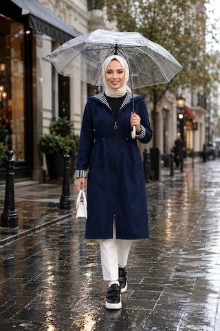 Hb Harma Time Butik Kadın Kapüşonlu Fermuarlı Ara Boy Bondit Kumaş Lacivert Trenç