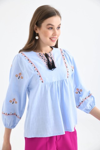 Kadın Bisiklet Yaka Balon Kol Otantik Nakış Detaylı Dokuma Bluz Bebe Mavi