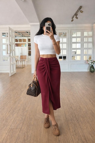 Lijuri Drape Detaylı Anvelop Etek 4089 Bordo Lijuri Drape Detaylı Anvelop Etek 4089 Bordo