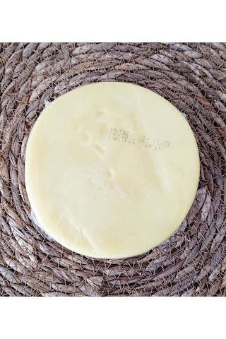 Burağın Bahçesi Tam Yağlı Kars Göbek Kaşar Peyniri 500 Gr Burağın Bahçesi Tam Yağlı Kars Göbek Kaşar Peyniri 500 Gr