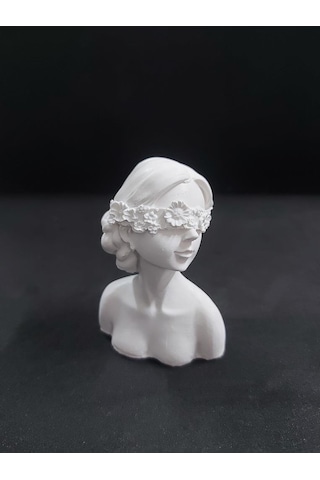 Gözü Çiçekli Kız Büst 9,5x6,5cm