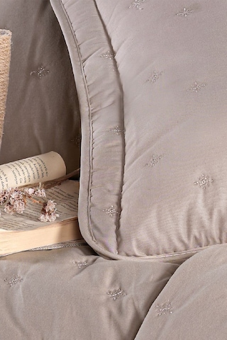 Clasy Aspendos Bej Çift Kişilik Microfiber Yatak Örtüsü Bej