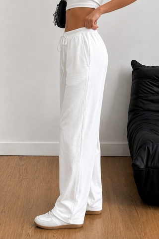 Tarz Cool Kadın Keten Karışımlı Regular Fit Beli Lastikli Bağcıklı Yüksek Bel Günlük Pantolon Beyaz