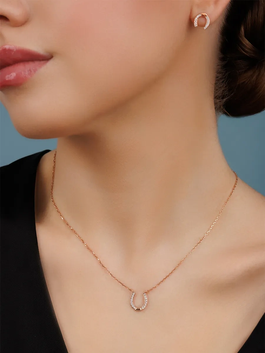 Veronika At Nalı Kolye Ucu Gümüş 925 Zincirli Boyun Kolyesi 439400235 Altın