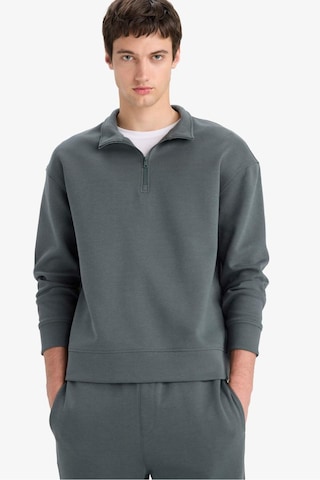 Defacto Boxy Fit Dik Yaka Yarım Fermuarlı Skuba Dalgıç Kumaş Sweatshirt E9363ax25augn498 Yeşil