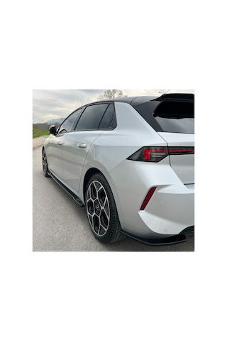 Kit Garaj Opel Astra L Yan Marşpiyel Plastik Piano Black Boyalı