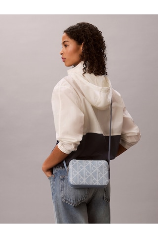 Calvin Klein Amblemli Tamamı Baskılı Denim Kamera Kadın Mavi Çapraz Çanta Lv04f3430g-ybz