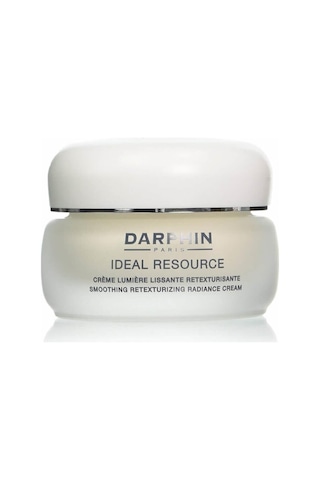 Cildin Daha Parlak Ve Daha Nemli Olmasını Sağlayan Aydınlatıcı Yüz Kremi 50 Ml