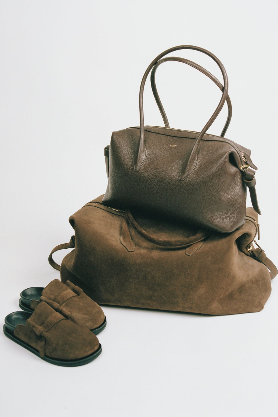 Yuzefi Brioche Weekender Chocolate Süet Lüks, El İşçiliği İtalyan Tasarım Seyahat Çantası Çikolata