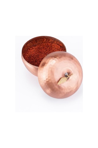 El İşi Bakır Elma Şeklinde Baharatlık, Mat Bakır Kaplama, Altın Yaprak Detaylı, Kalaylı İç Yüzey, 10.5 Cm Çap, Otantik Dövme Tasarım, Mutfak Dekoratif Çok Renkli