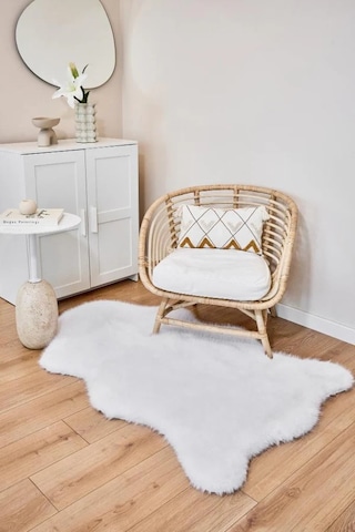 Apex Reiki Beyaz Peluş Post Şekilli Halı Beyaz