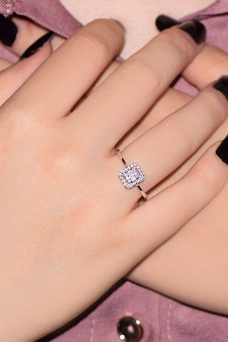 Modern Tasarım 0.18 Ct Baget Kare Tektaş Yüzük