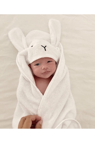 Cigit Kulaklı Tavşan Nakışlı Bebek Banyo Havlusu 75x75 Cm Ekru 75 x 75