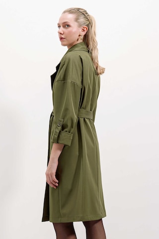 Gabria Kol Katlamalı Bağcıklı Trenchcoat Haki