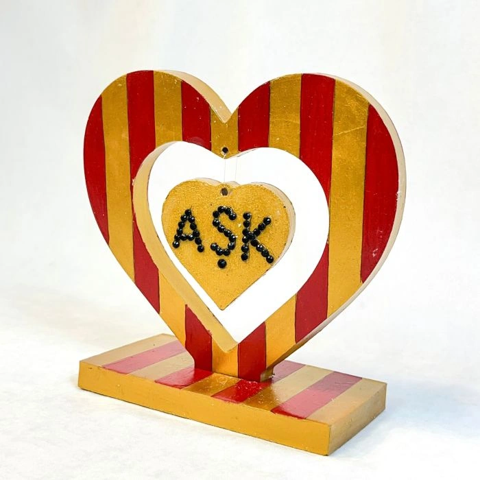 Uretti - Hülya 6683 1524 Sarı Kırmızı El Yapımı Çizgili Kalp Şeklinde Dekoratif / Hediyelik Obje 1 Adet