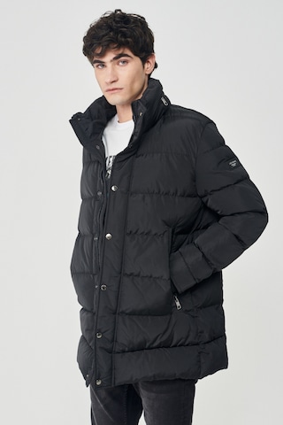 Lee Regular Fit Normal Kesim Dik Yaka Siyah Şişme Mont L222360001 Siyah