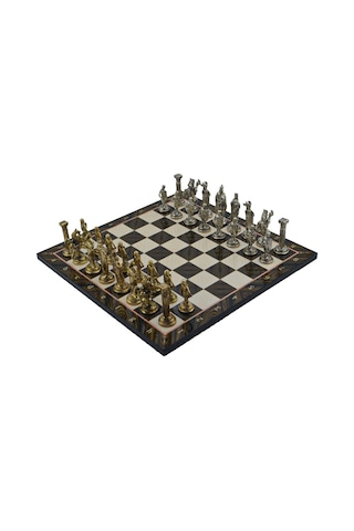 Gifthome Büyük Boy Metal İngiliz Satranç Takımı Parlak Ve Katlanır Ceviz Desenli Mdf Satranç Tahtası 43x43 Cm.