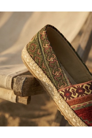 Futsishoes Camellıa Yeşil Kilim Desenli Hasır Taban Nakış Detaylı Hakiki Deri Kadın Etnik Desen Espadril Ayakkabı