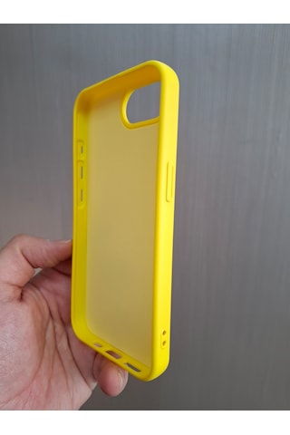 Apple Uyumlu iPhone 16e Logolu İçi Kadife Silikon Lansman Kılıf Sarı