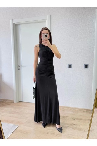 Bürümcük Kumaşlı İçi Astarlı Üzgülü Kolsuz Büzgülü Uzun Elbise - Siyah Siyah