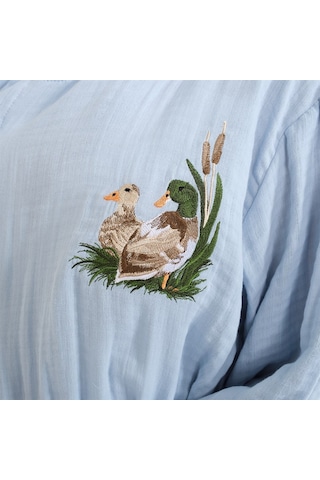 Ördek Nakışlı Kısa Kapüşonlu Müslin Kadın Bornoz-Mavi